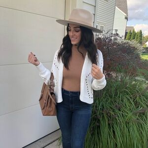 Flat brim hat